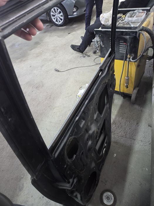 Двер от Тоиота 2 шт