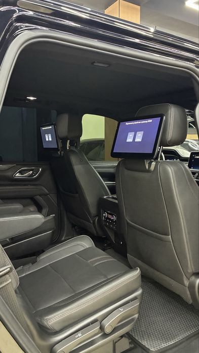 Chevrolet Tahoe 2