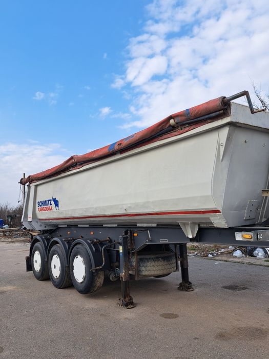 Semiremorca basculabila