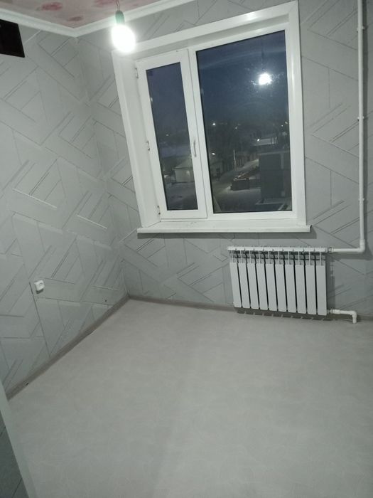 Продам 2 ком.кв на 4 этаже