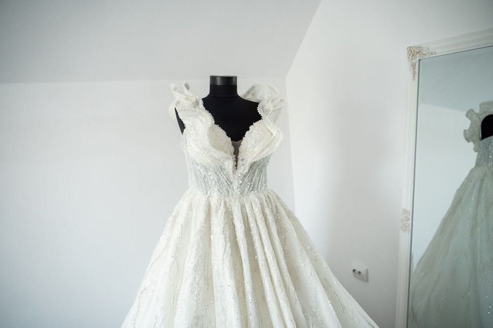 Vand rochie de mireasa