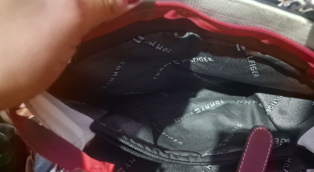 Geanta Tommy  hilfiger