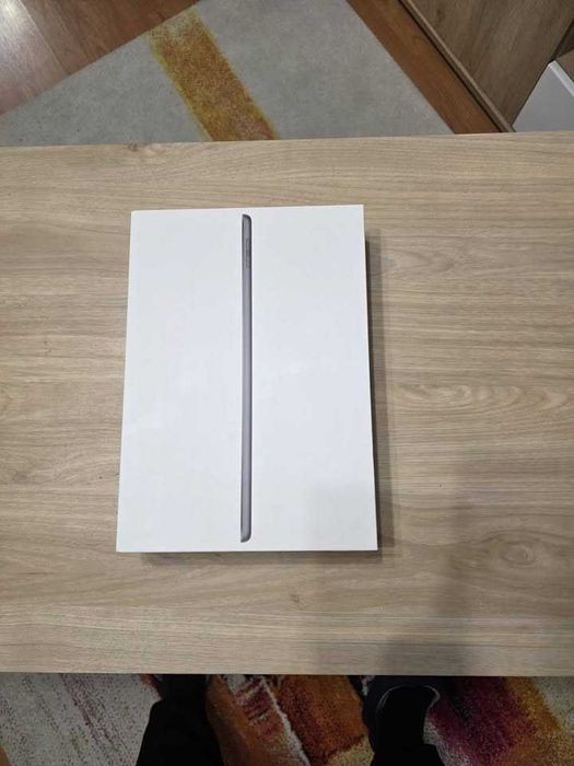 iPad Gen 9 (2021) - 64GB, Wi-Fi+Celular