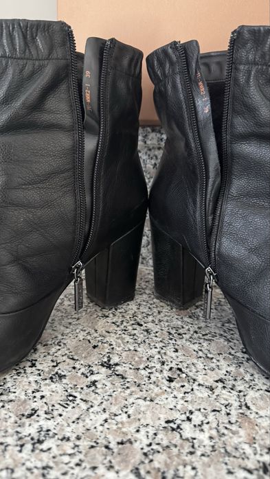 Дамски кожени боти с цип, EU 39