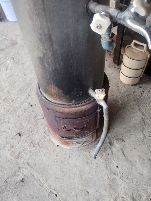 Бойлер на твърдо гориво