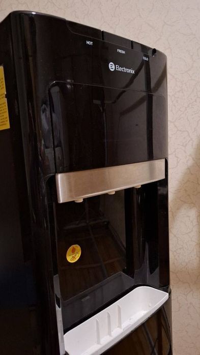 Кулер для воды с холодильником