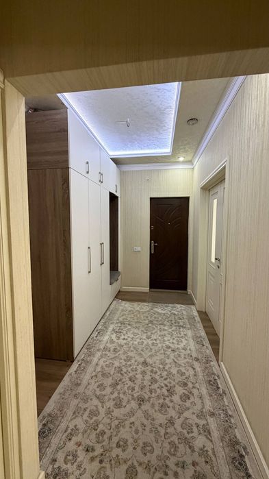 Срочно продается квартира 4х комнатная 92 кв на Юнусабад 9 кв.