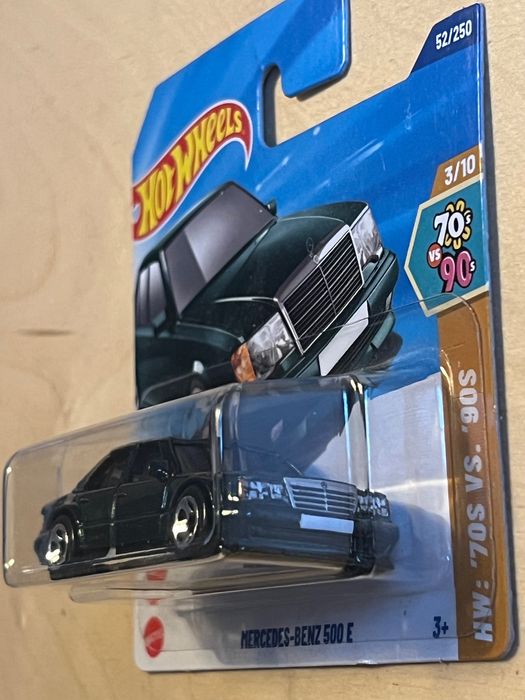 HotWheels mercedes benz 500E