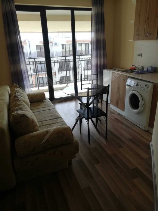 Продава се Двустаен апартамент в к.к. Слънчев бряг - 60 кв.м за 884 €/кв.м - Снимка #2