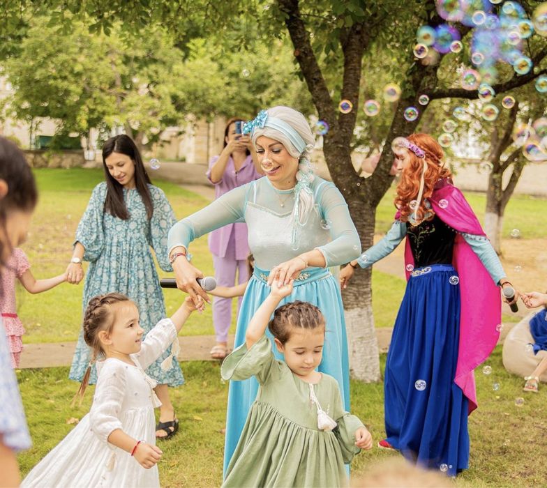 Animatori petreceri copii