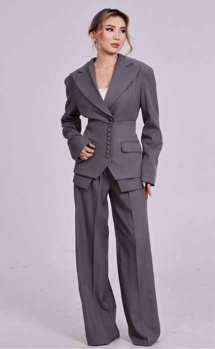 Двойка серый. За 15.000тг