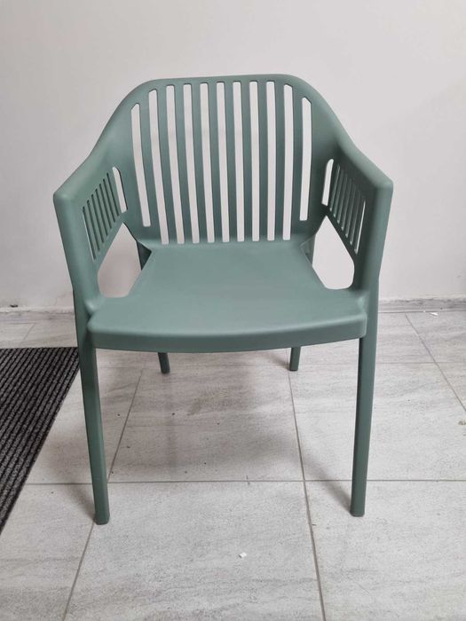 Стол Лукас полипропилен маслина цвят