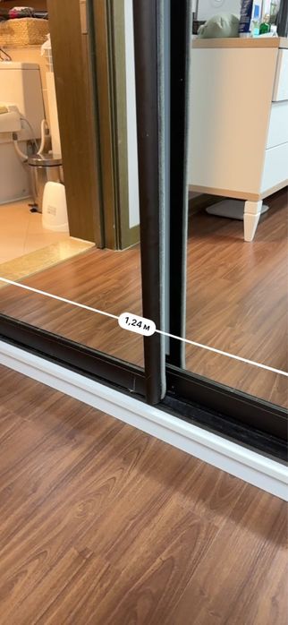 2 вместительных шкафа