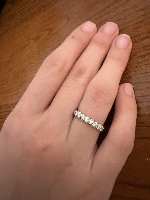 Продам кольцо золотое  с брилл.750 проб.