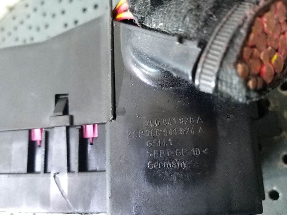 Panou tablou sigurante vw touareg 7l 7l0941828a 7l0941824a