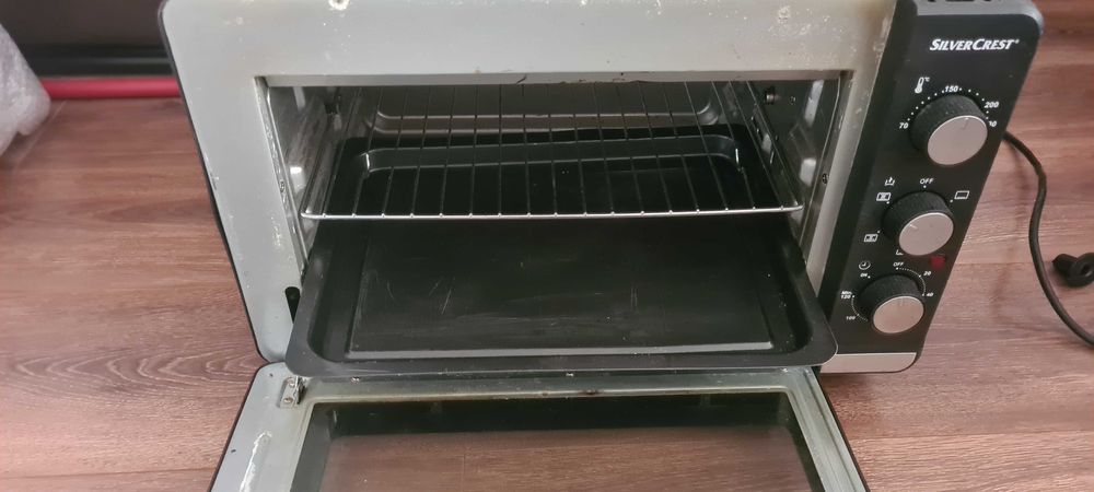 Cuptor de gatit tip microunde