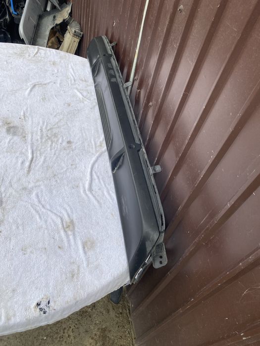 Difuzor , spoiler bara spate renault clio 5