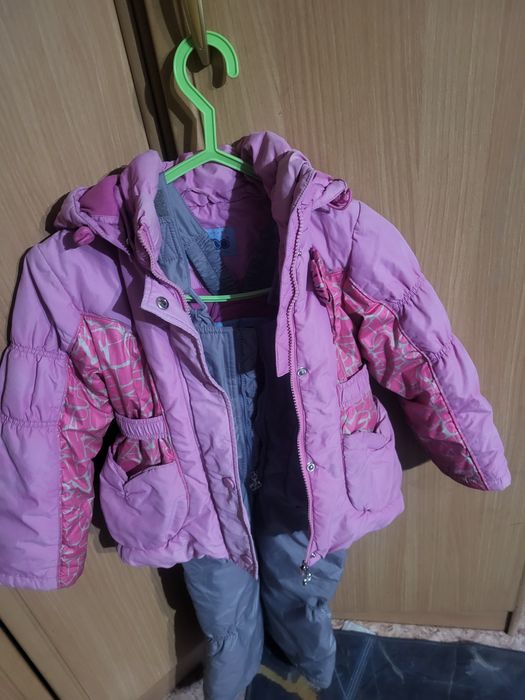 Детские комбезы и куртки