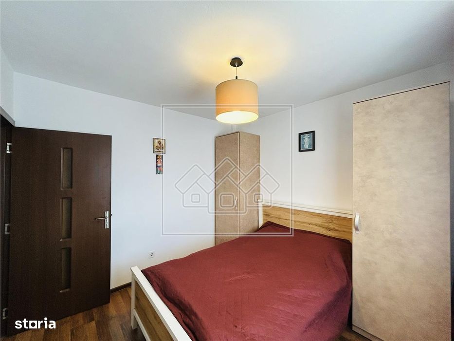 Ap cu 3 camere, 2 bai, etaj 47 - Zona Turnisor