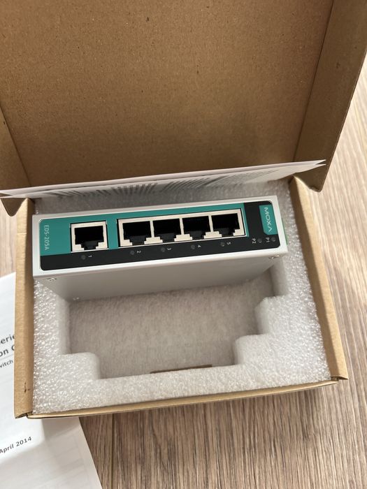 EDS 205A moxa switch ethernet FLIR POE