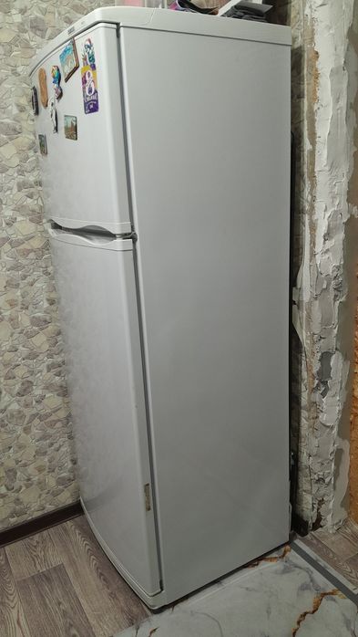 Продам холодильник торг есть