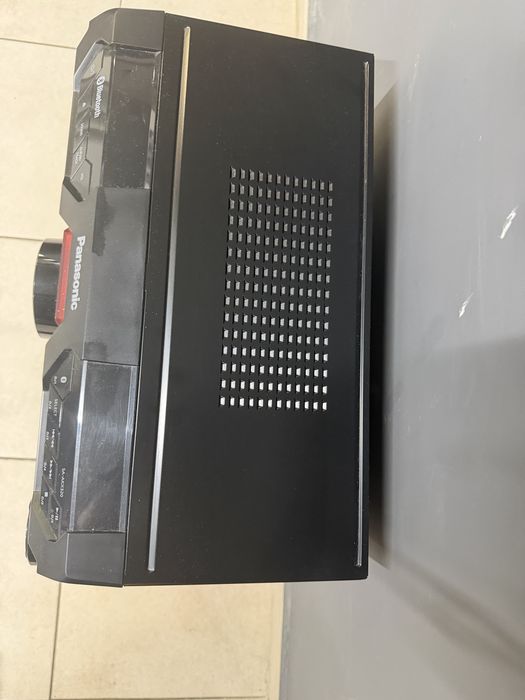 Sistem audio Panasonic cu Bluetooth