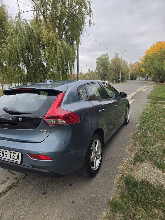 Vând Volvo V40 (2013) – 1.6 Diesel (D2) | Cutie Automată | Stare ...