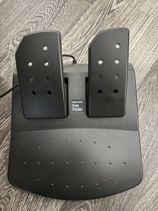 Vând volan de gaming mirya