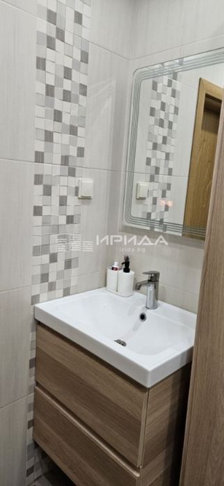 Нов тухлен тристаен до метро