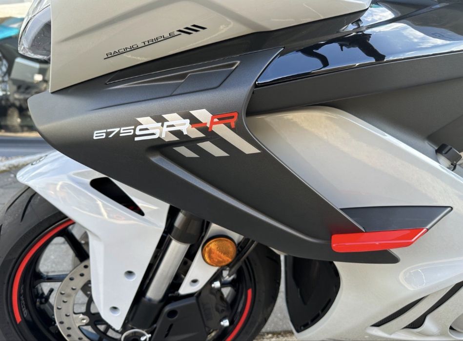 CFMoto 675 SR-R / 2026 / 0km / garantie