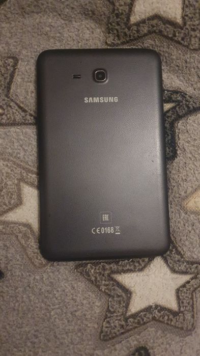 Продам старый планшет Samsung Galaxy tab 3 lite