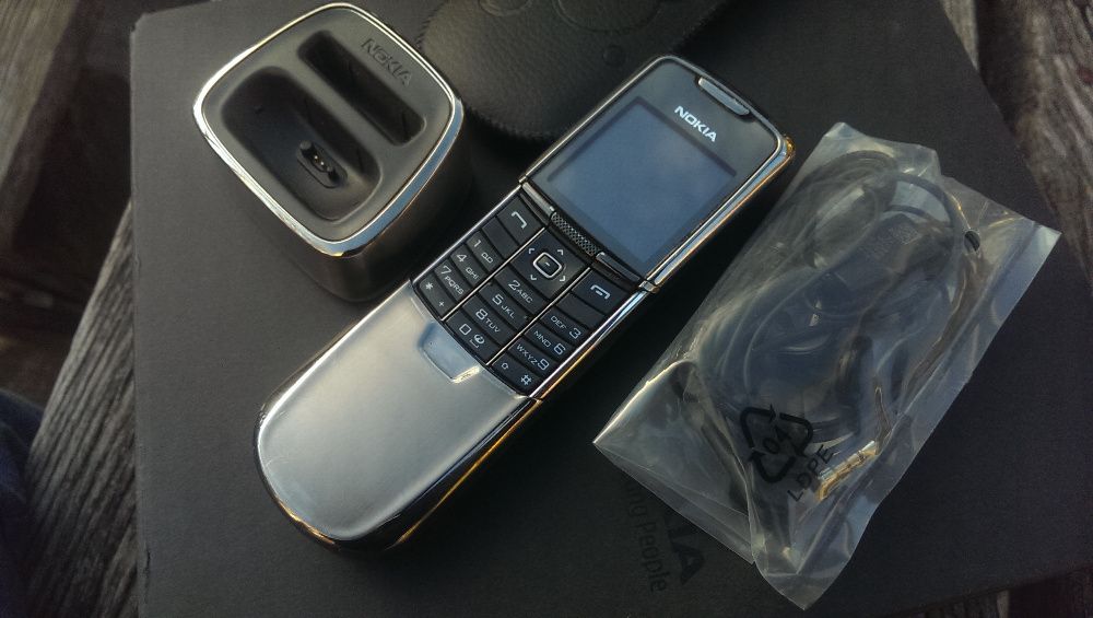 Nokia 8800 Titan Special Edittion Made in Germany Nokia 8600 Luna New