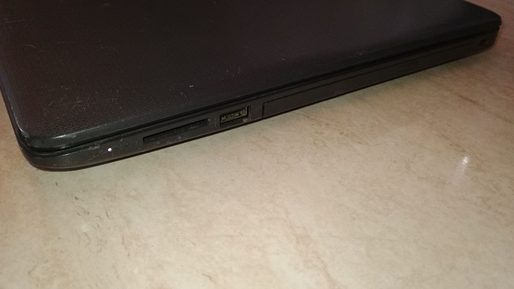Laptop HP 250 G7 i5 gen8 8 nuclee la 2.5 ghz 8 gb ram ddr4, ssd 250 gb  video intel HD 620