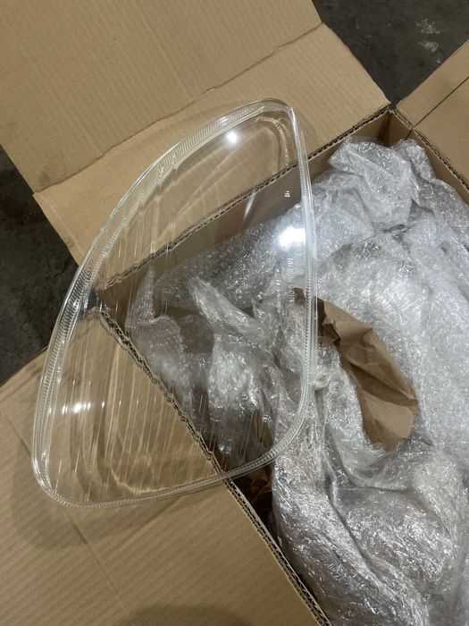 Продам стекла фар газель