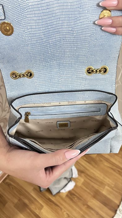 Продам сумку Guess