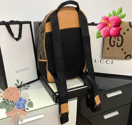 Rucsac Louis Vuitton, super model, saculet, etichetă