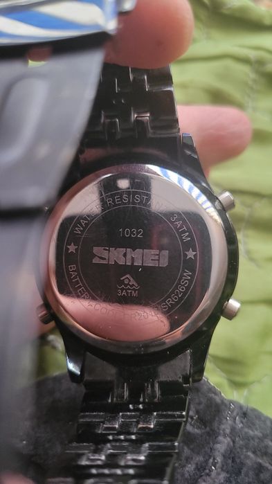 Часы мужские водонипроницаемые