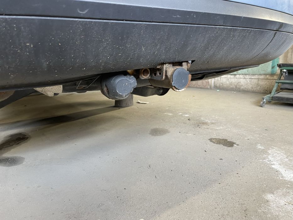 Продавам оригинален теглич за vw passat 6