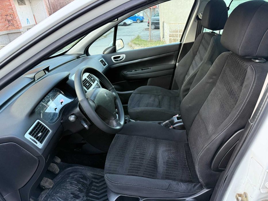 Peugeot 307 SW 1.6I ГАЗ 7места