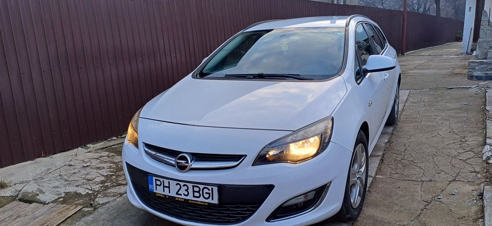 Opel astra J 2013