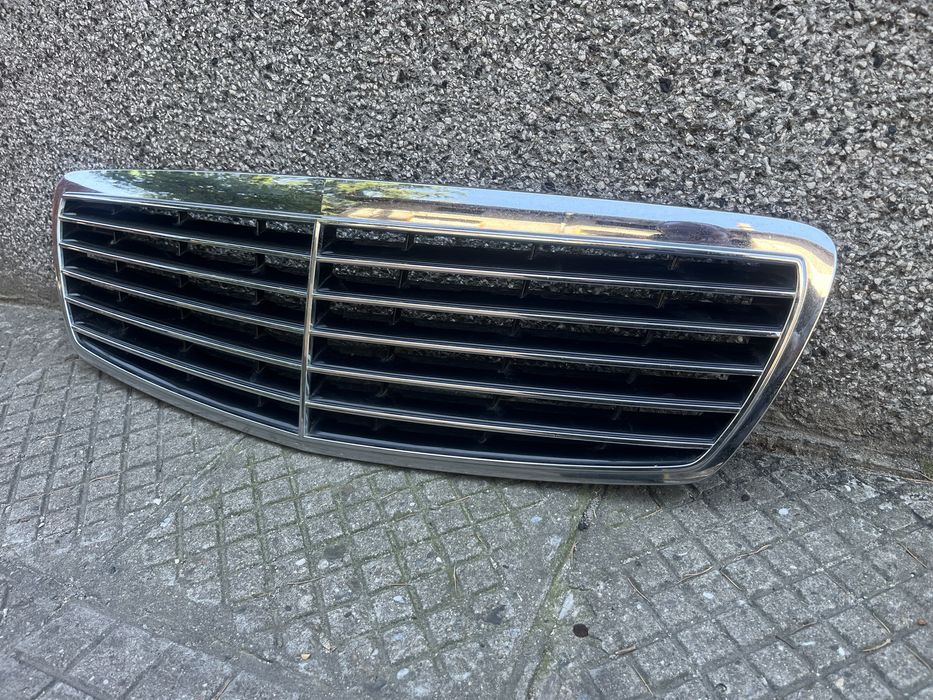 Решетка Mercedes W211 2003-2006