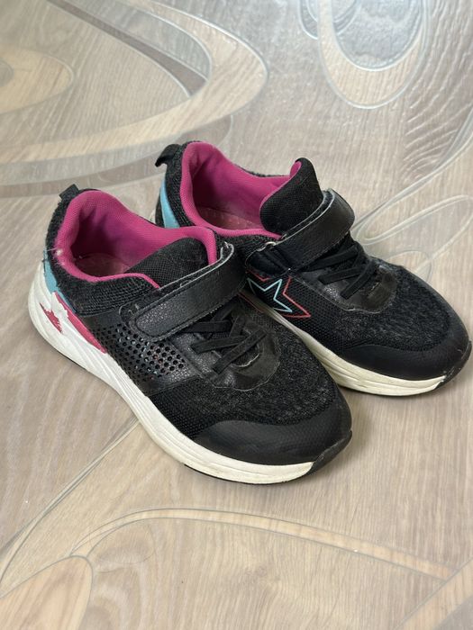 Отдам обувь с 32 по 36 размер