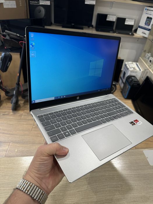 HP 15-fc0024nq AMD Ryzen 5 7520U 15.6", Full HD, IPS, 8GB / 512GB SSD