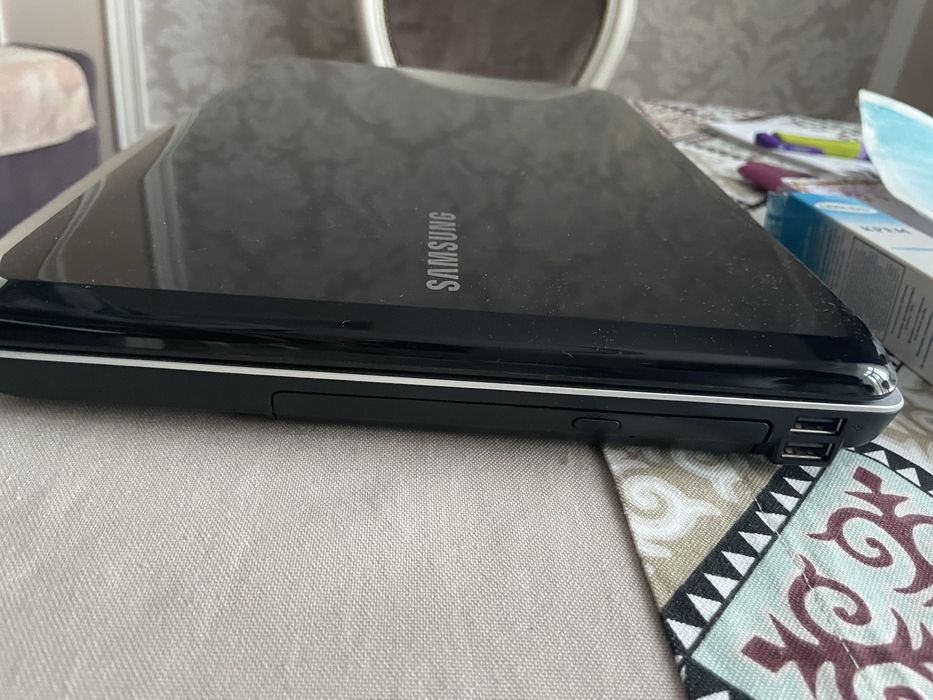 Ноутбук Samsung на запчасти