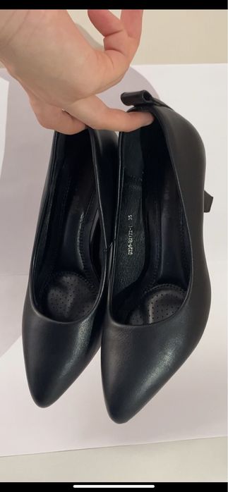 Туфли черный. Высота 7 см.