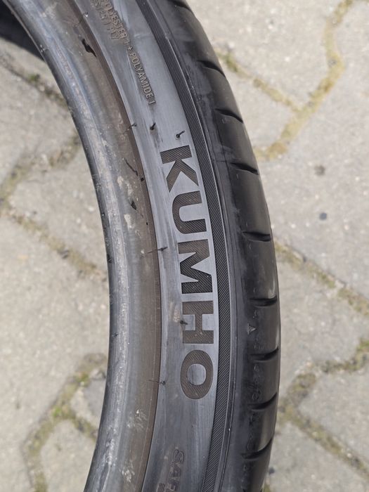 235 35 20 kumho    .