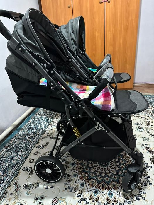 Продам коляску для близнецов