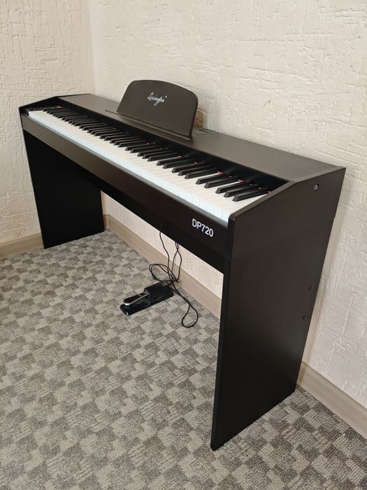 Цифровое пианино Lexington DP720
