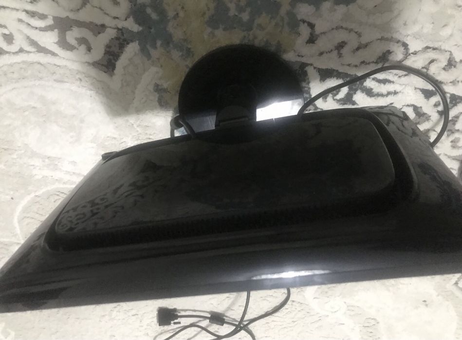 Монитор  Philips полностью Рабочий