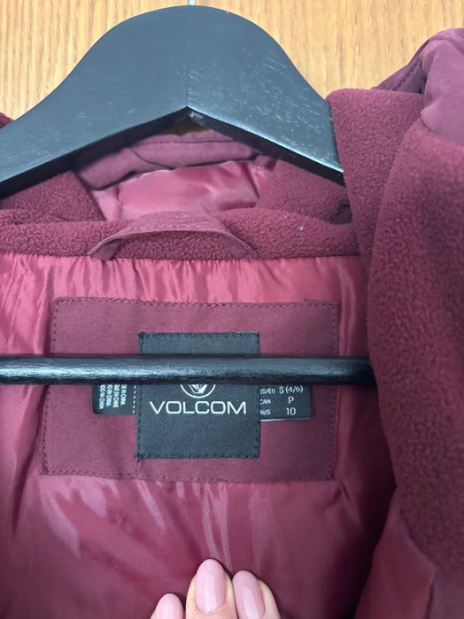 Дамско Зимно яке Volcom